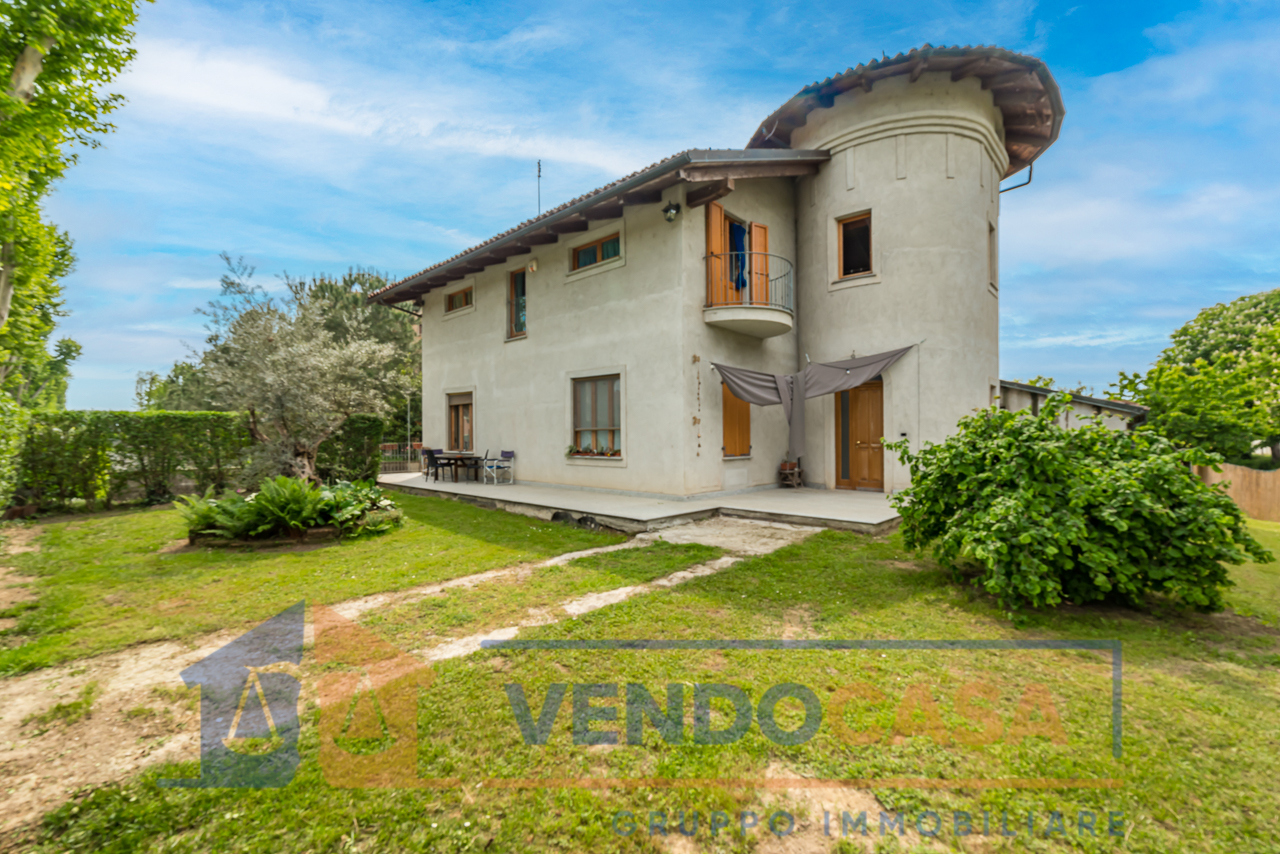 Vendita Villa unifamiliare Casa/Villa Racconigi corso principi di piemonte 92 377412