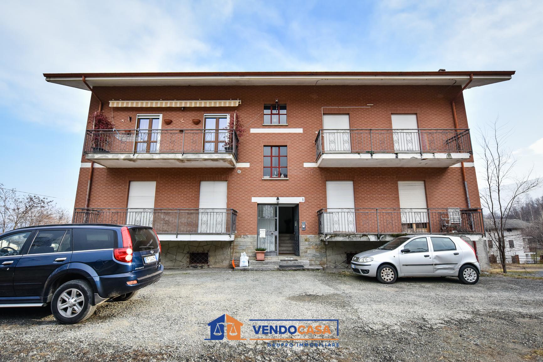 Vendita Quadrilocale Appartamento Lanzo Torinese via regione momello 1 396137
